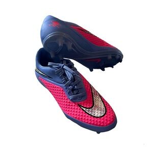 NIKE Soccer Cleats